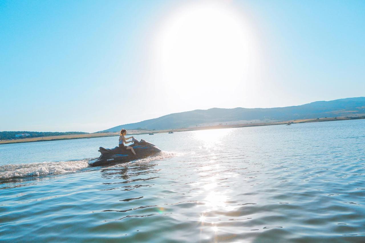 Laguna Beach Club Bazaleti Lake Dushet'i Ngoại thất bức ảnh
